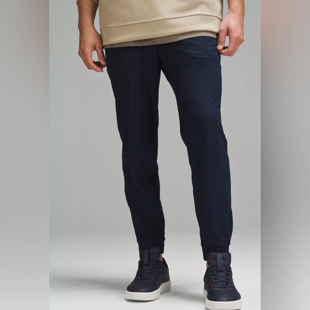 Lululemon Men’s ABC Jogger size Large - Navy
Previous generation